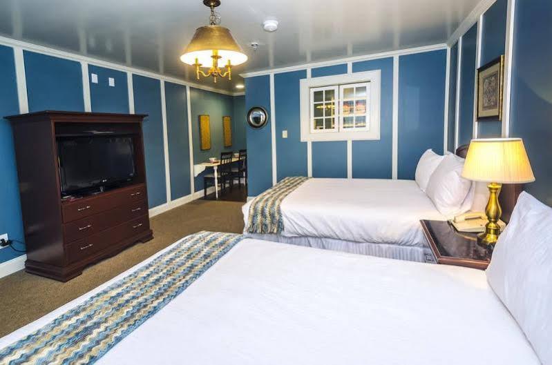 The At Emory 3* Druid Hills