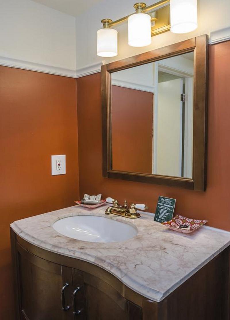 Inn The At Emory 3*
