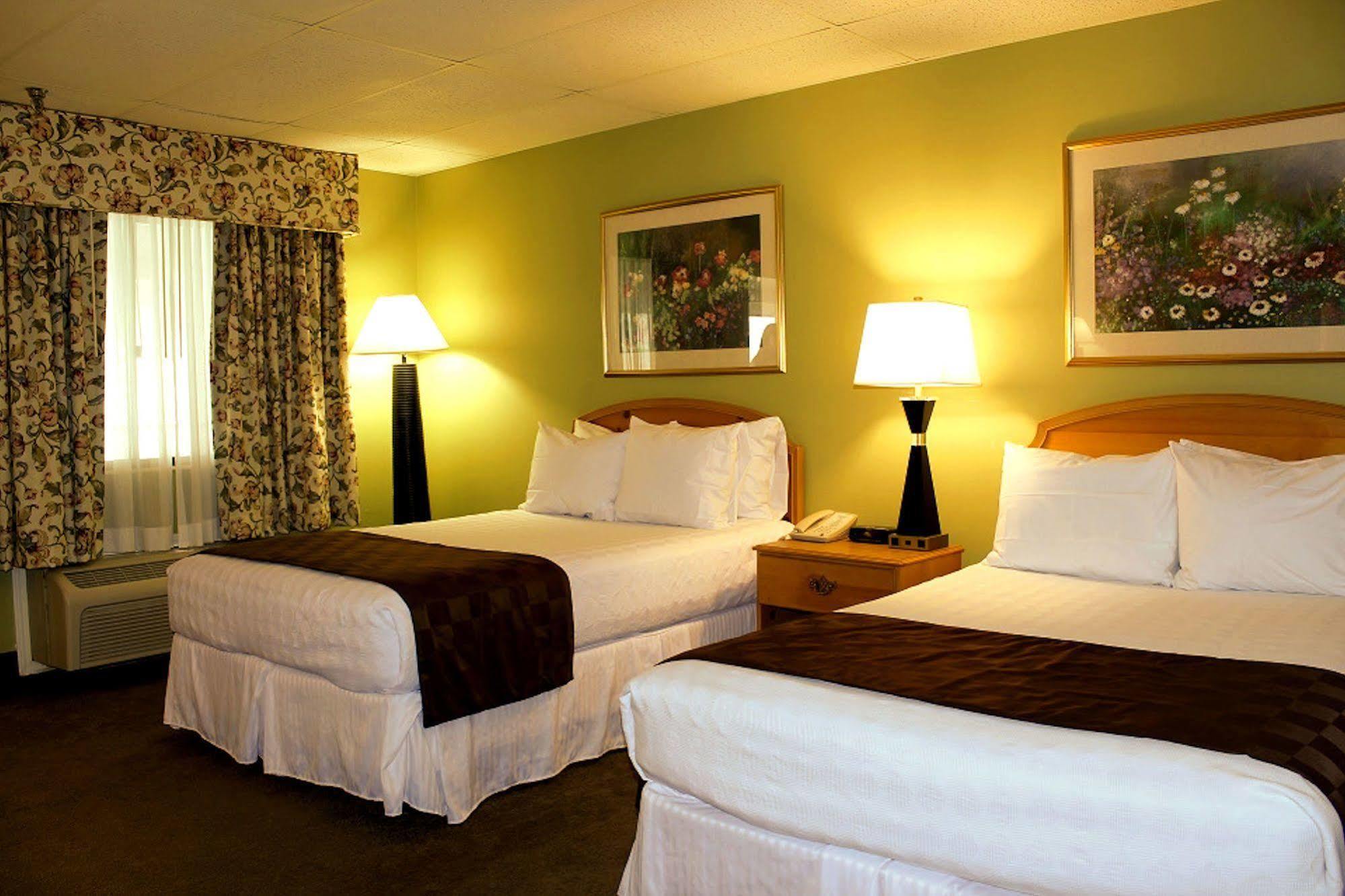 The At Emory 3*